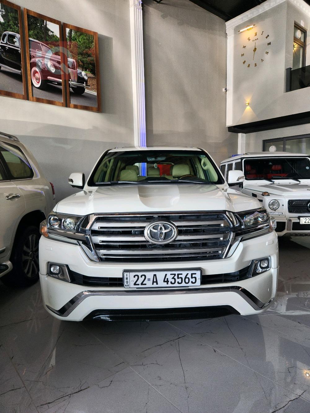 تويوتا لاندكروزر